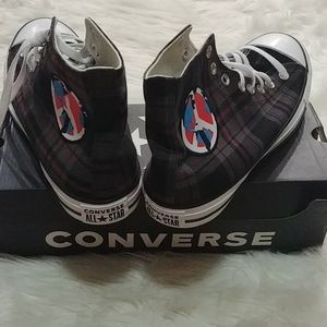 NWT Mens9.5 Womens 11.5 Converse